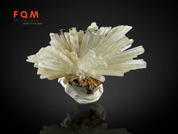 Rare aragonite cluster on matrix from Skardu, Pakistan - Image 2